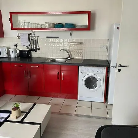 Amazing 2 Bedroom City Centre Apartment. Apartmán