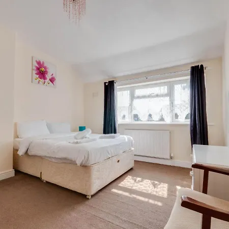 Holiday home Pass The Keys 3 Bed House, Close To Sale Waterpark