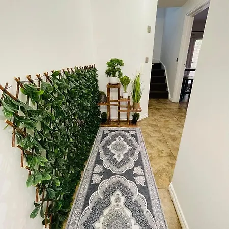 Сasa de vacaciones Watan - Spacious 3 Bedrooms Entire House With Beautiful Outdoor Garden *