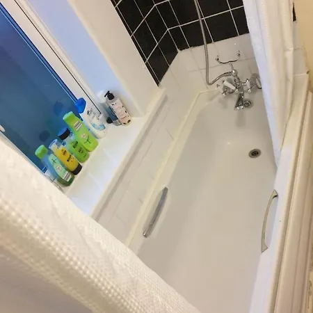 Splendid 4bedrooms Shared