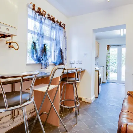 Pass The Keys 3 Bed House, Close To Sale Waterpark Holiday home *