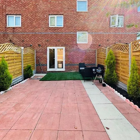 Holiday home Watan Cottage Manchester
