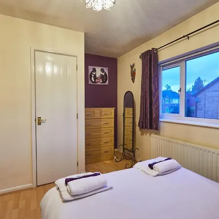 Cosy 2 Bed House Near City Centre With Private Garden Manchester