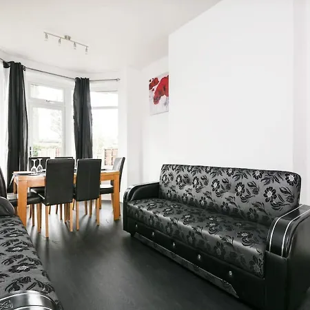 Shared Short Term South בית אירוח *