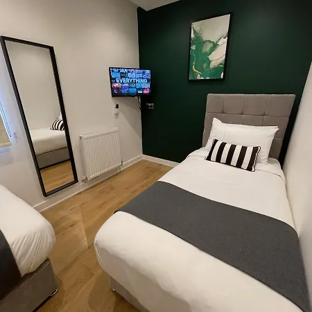 Quay Apartment *