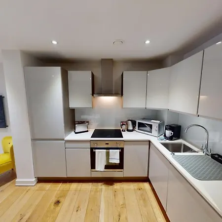 Quay Apartment *