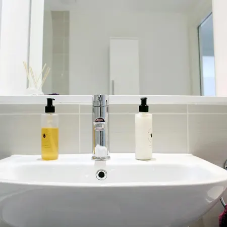 Escape - Private & Bathroom Near Etihad And Coop Arena - Free Secure Parking * Manchester