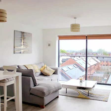 Séjour chez l'habitant Escape - Private & Bathroom Near Etihad And Coop Arena - Free Secure Parking