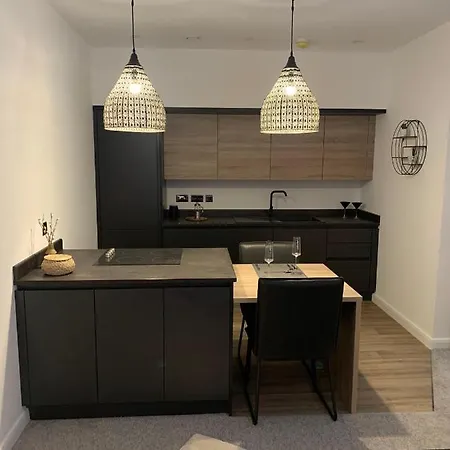 Stay Central Apartments Манчестер
