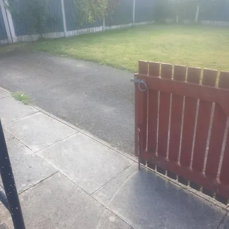 Semi Detached House/Villa In Central Manchester *