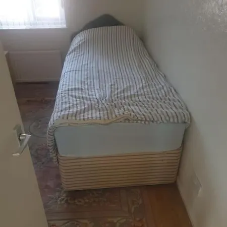 Feriehus Semi Detached House/Villa In Central Manchester *