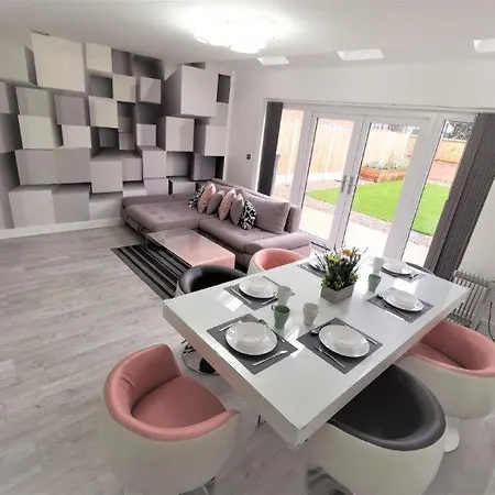 Pansiyon Stylish With Private Bathroom - Close To Cc *
