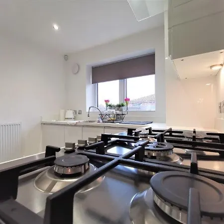 Stylish With Private Bathroom - Close To Cc Pansiyon
