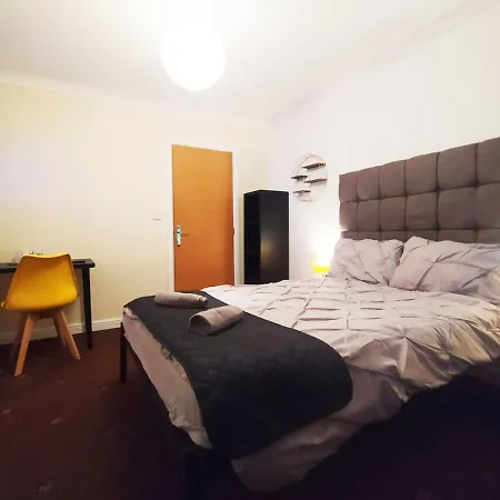 Bankwell Guest house *