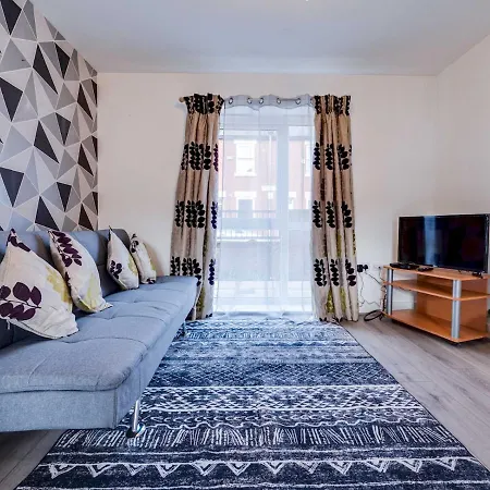 Pass The Keys Cheerful 2 Bed With Garage & Garden Close To City