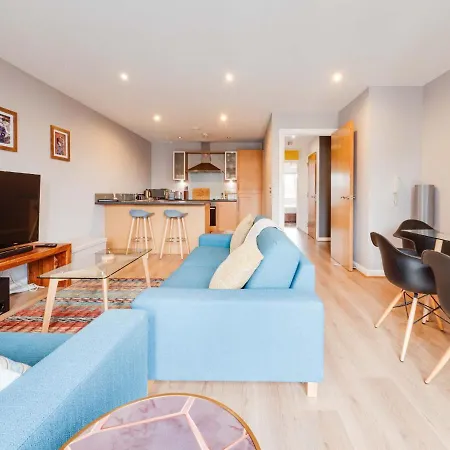 Pass The Keys Comfortable 2 Bed Apartment Central Manchester