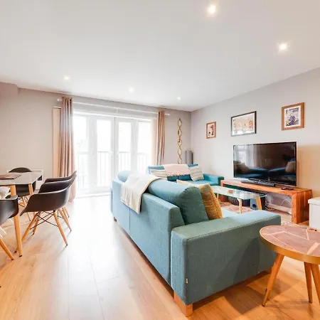 Pass The Keys Comfortable 2 Bed Apartment Central Manchester Manchester