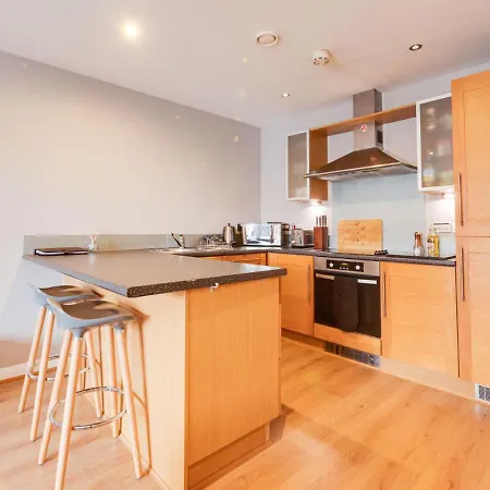 Pass The Keys Comfortable 2 Bed Apartment Central Manchester