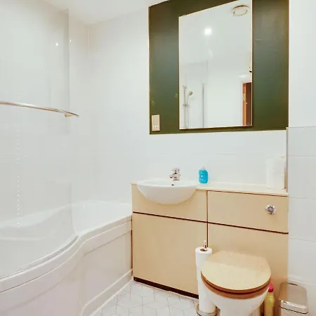 Pass The Keys Comfortable 2 Bed Apartment Central Manchester * Manchester