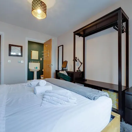 Pass The Keys Comfortable 2 Bed Apartment Central Manchester