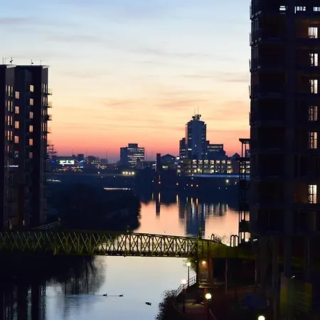 Pass The Keys Comfortable 2 Bed Apartment Central Manchester Manchester