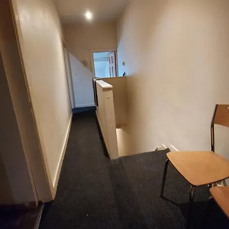 2-Bedroom Apartment In Manchester Entire Flat