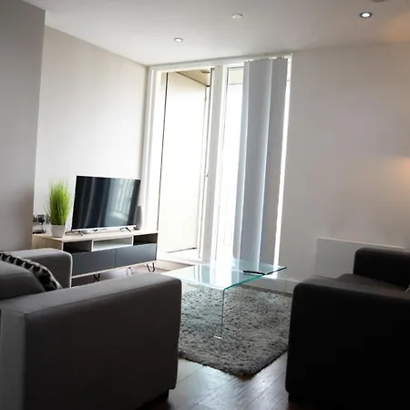 Onpoint - Spacious 2 Bedroom Apt - City Centre With Balcony Apartment Manchester