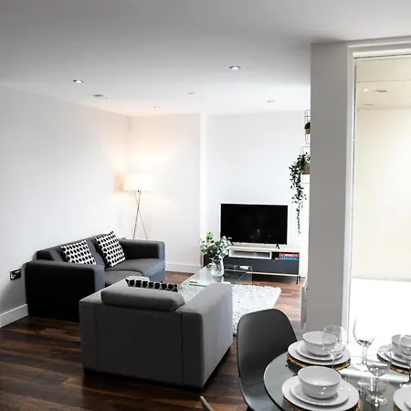 Appartement Onpoint - Spacious 2 Bedroom Apt - City Centre With Balcony