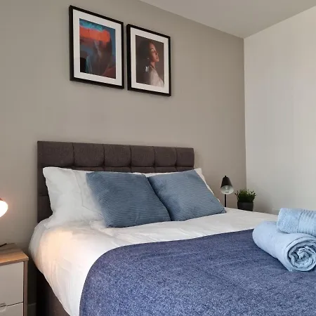 Onpoint - Spacious 2 Bedroom Apt - City Centre With Balcony * Manchester
