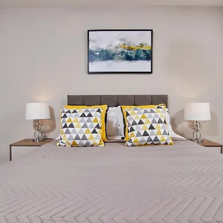 Lovely Central Abode - Amazing Views - Parking Apartment Manchester