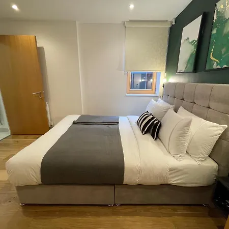 Quay Apartment