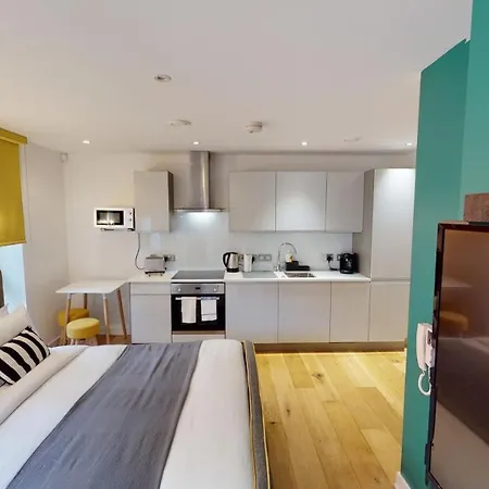 Apartment Quay