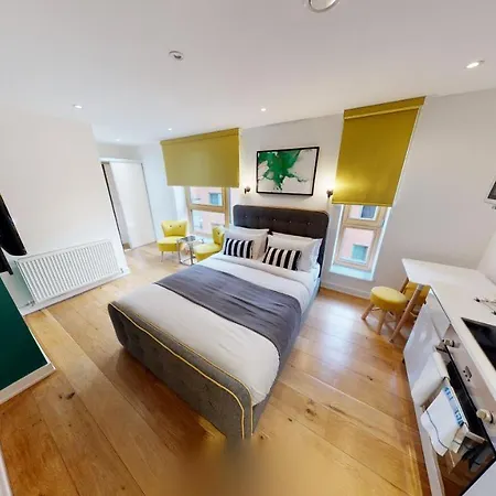 Quay Apartment *