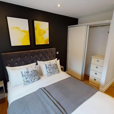 Quay Apartment