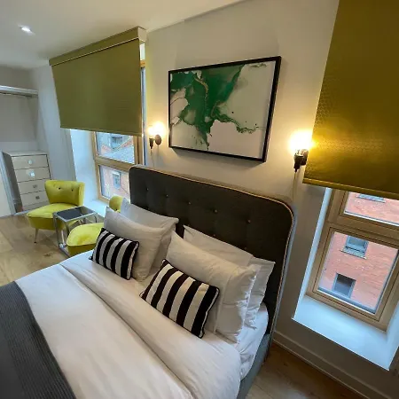 Quay Apartment