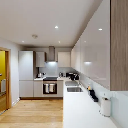 Quay Apartment