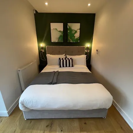Quay Apartment *