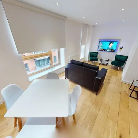 Quay Apartment Manchester