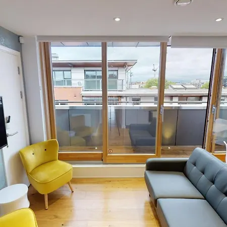 Quay Apartment *