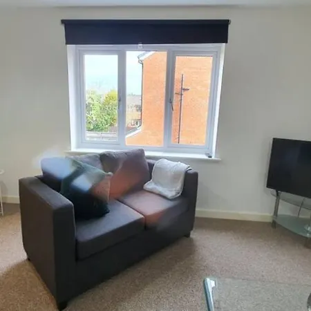 Double In Large Townhouse Near Salford Quays Homestay