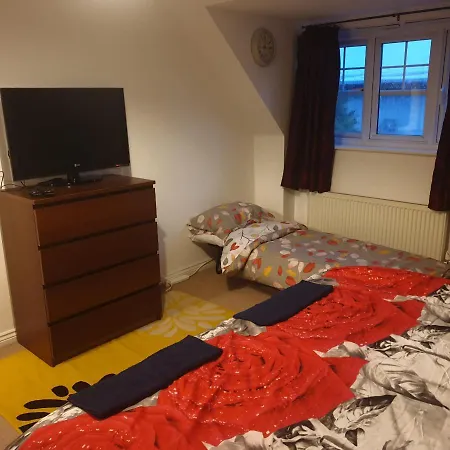 Guest house Queens Rooms, A Perfect Stay, Next To Shopping Parks And Central Manchester