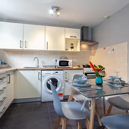 Pass The Keys Modern 1Bed Apartment With Parking - Gated Grounds Апартаменты *