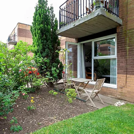 Pass The Keys Modern 1Bed Apartment With Parking - Gated Grounds *