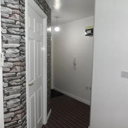 Beautiful 2-Bed Apartment In Manchester Διαμέρισμα *