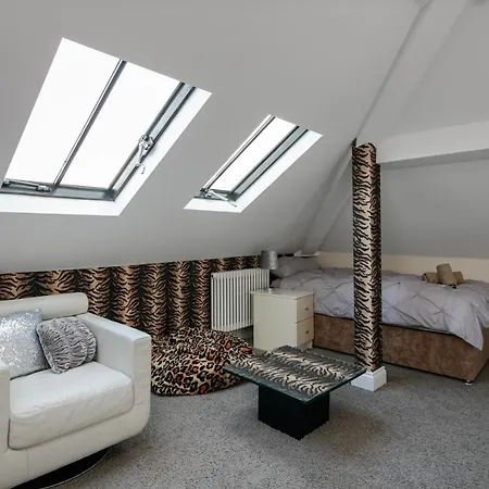 The Finney - Gorgeous, Chic 3 Bedroom House Сasa de vacaciones Mánchester