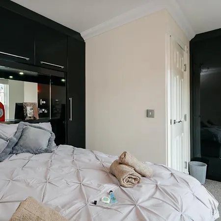 The Finney - Gorgeous, Chic 3 Bedroom House Holiday home
