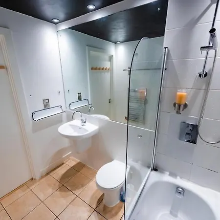 City Centre Modern 3bed 2bath Penthouse Northern Quarter, Sleeps 10