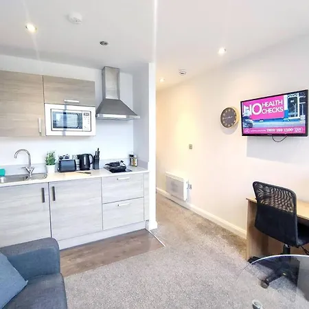 New Listing Next To Oxford Road Train Station *