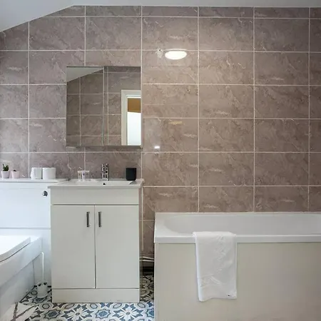 Spacious 3Beds Flat In The Vibrant Northen Quarter Манчестер