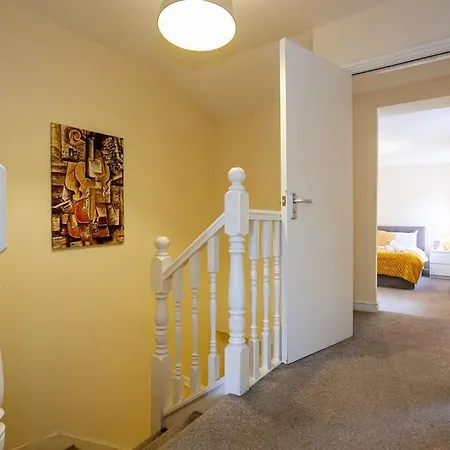 Апартаменты Spacious 3Beds Flat In The Vibrant Northen Quarter